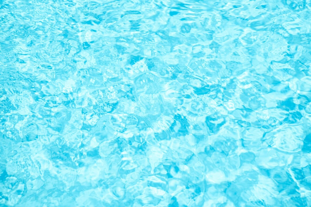 What Are the Advantages of a Saltwater Pool Vs a Chlorinated Pool Image